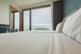 Hotel Holiday Inn Barcelona Sant Cugat photo 2