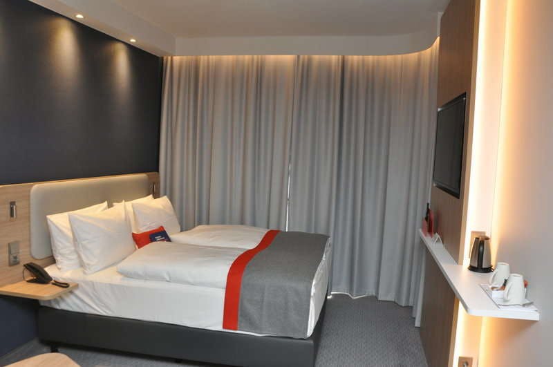 Hotel Holiday Inn Express Sindelfingen photo 2