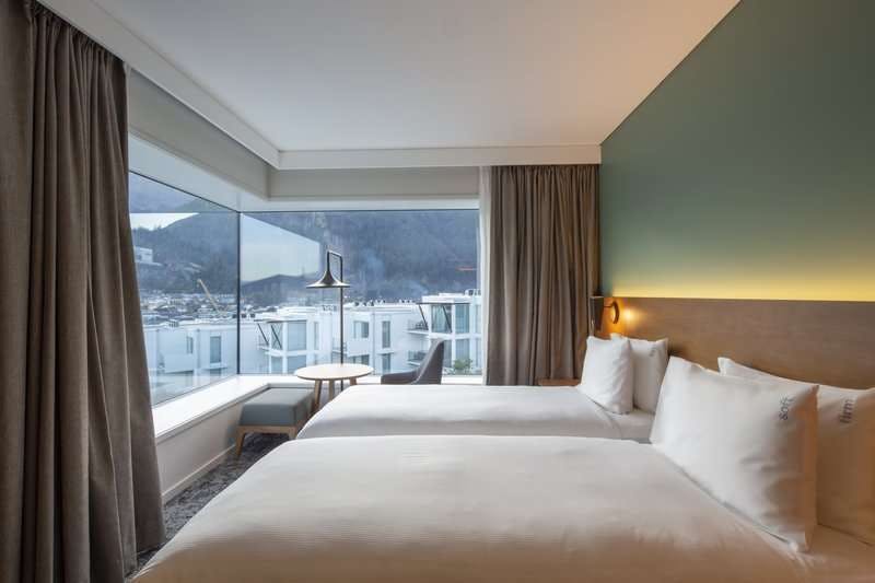 Hotel Holiday Inn Express & Suites Queenstown photo 2