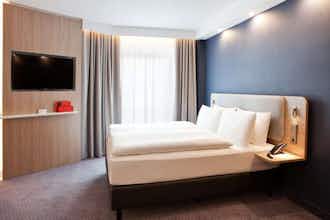 Hotel Holiday Inn Express Göppingen photo 4