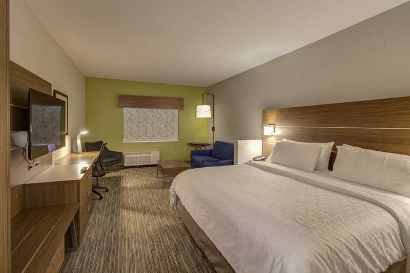 Hotel Holiday Inn Express Fort Walton Beach Central photo 2