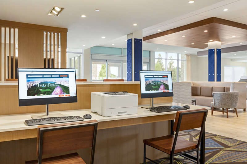 Hotel Holiday Inn Express & Suites Ukiah photo 4