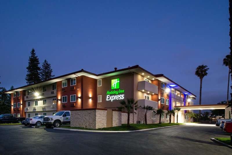 Holiday Inn Express Santa Rosa North
