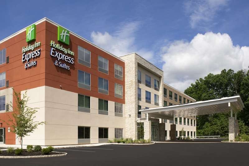 Holiday Inn Express & Suites Kingsland I-95-Naval Base Area by IHG
