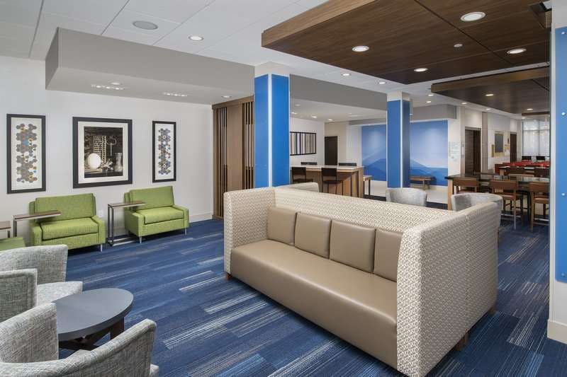 Hotel Holiday Inn Express & Suites Kingsland I-95-Naval Base Area by IHG photo 4