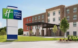 Holiday Inn Express & Suites Springdale Fayetteville Area