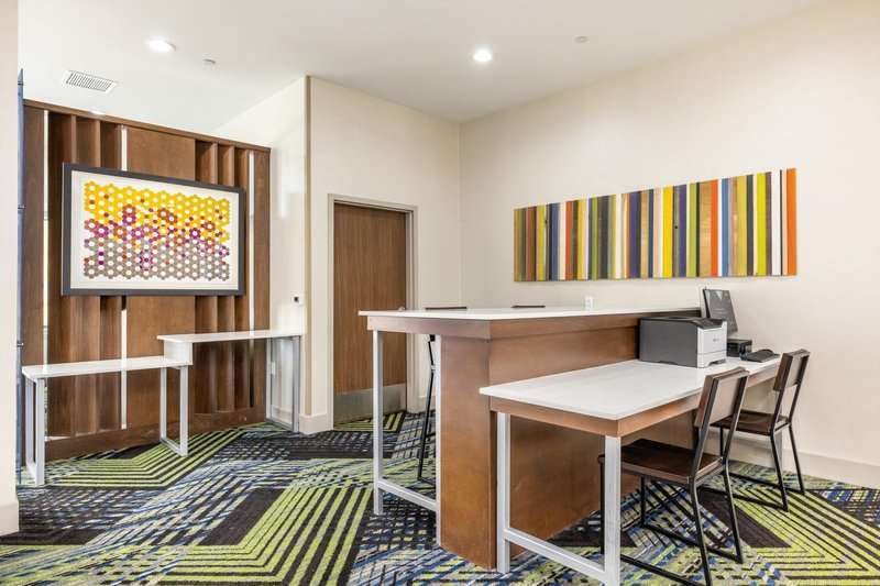 Hotel Holiday Inn Express & Suites San Jose – Silicon Valley photo 4