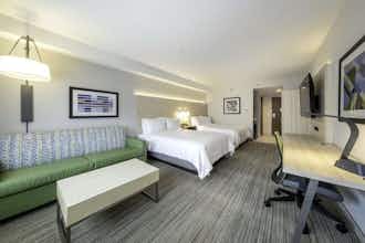 Hotel Holiday Inn Express & Suites Staunton photo 1