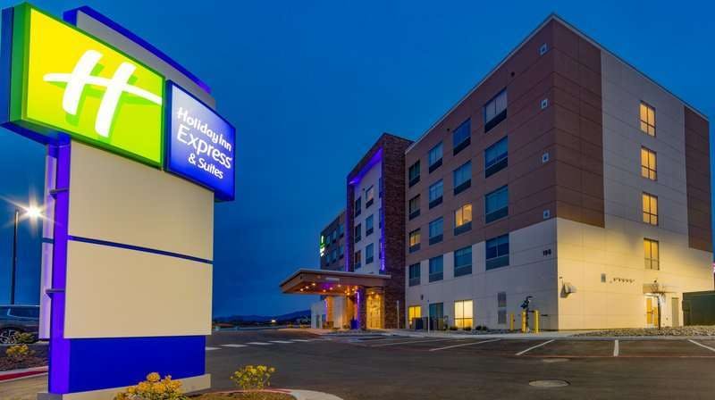 Holiday Inn Express & Suites Harrisonburg – University Area