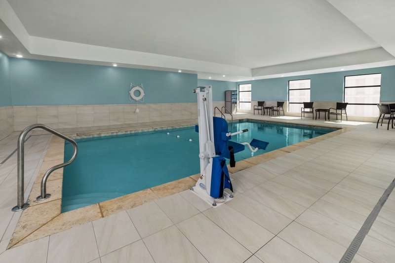 Hotel Holiday Inn Express Hattiesburg West – Univ Area photo 5