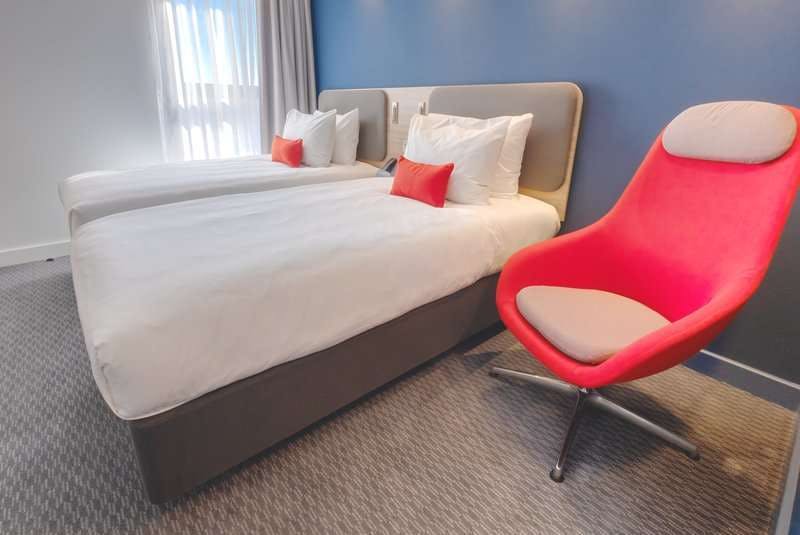 Hotel Holiday Inn Express Fleet photo 2