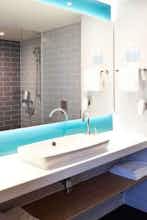 Hotel Holiday Inn Express & Suites Basel Allschwil photo 3