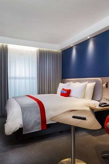 Hotel Holiday Inn Express & Suites Basel Allschwil photo 1