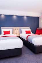 Hotel Holiday Inn Express & Suites Basel Allschwil photo 2