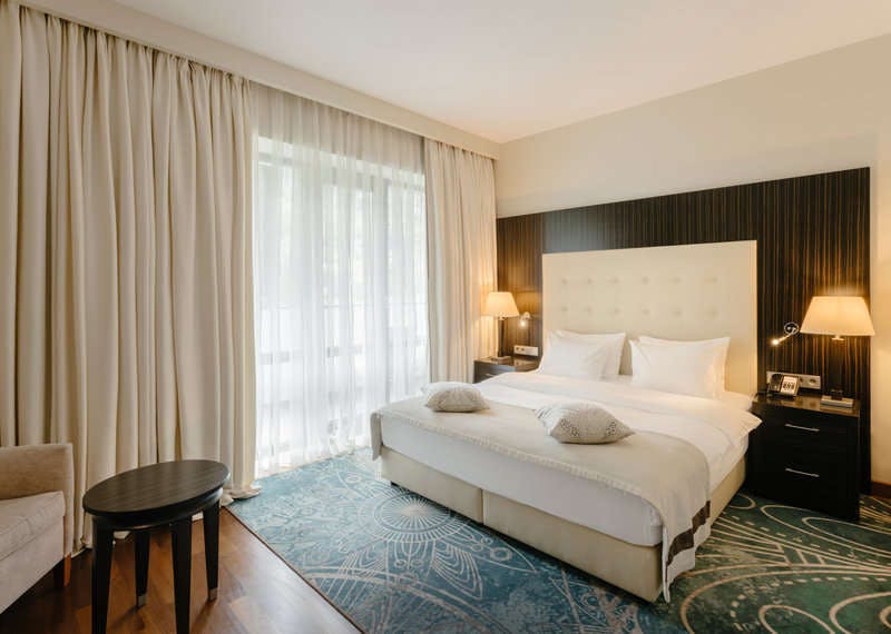 Hotel Crowne Plaza Borjomi photo 4