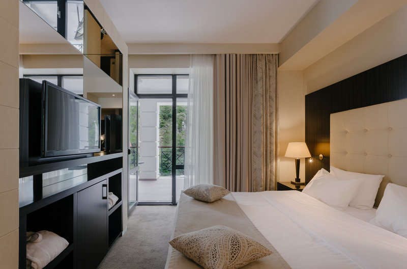 Hotel Crowne Plaza Borjomi photo 2