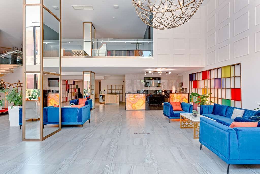 Hotel Ramada by Wyndham Tbilisi Old City photo 1