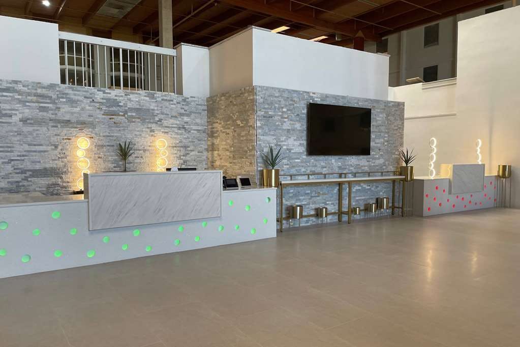 Hotel Ramada by Wyndham DFW Airport photo 2