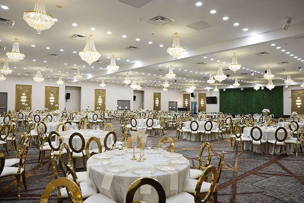 Hotel Ramada by Wyndham DFW Airport photo 4