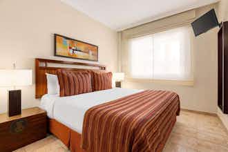 Hotel Ramada Hotel & Suites by Wyndham Costa del Sol Fuengirola photo 2