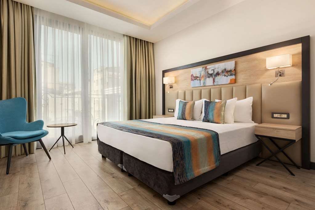 Hotel Ramada Encore By Wyndham Istanbul Basin Express photo 3