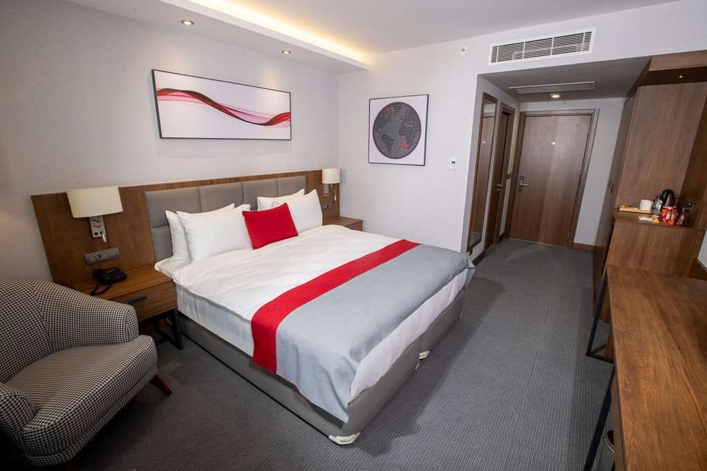 Hotel Ramada by Wyndham Izmir Aliaga photo 1