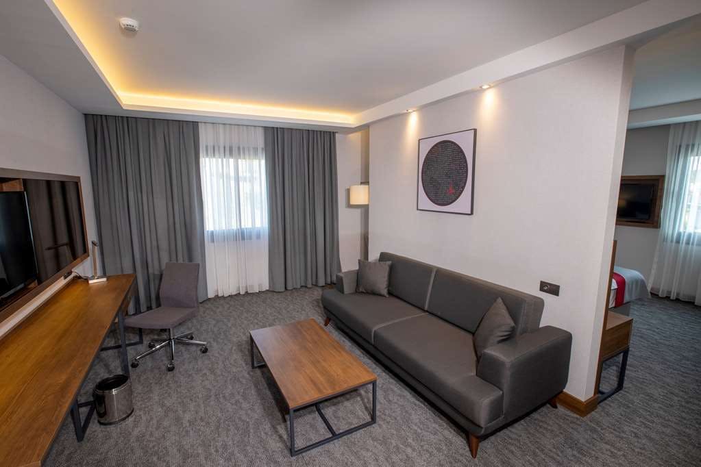 Hotel Ramada by Wyndham Izmir Aliaga photo 4