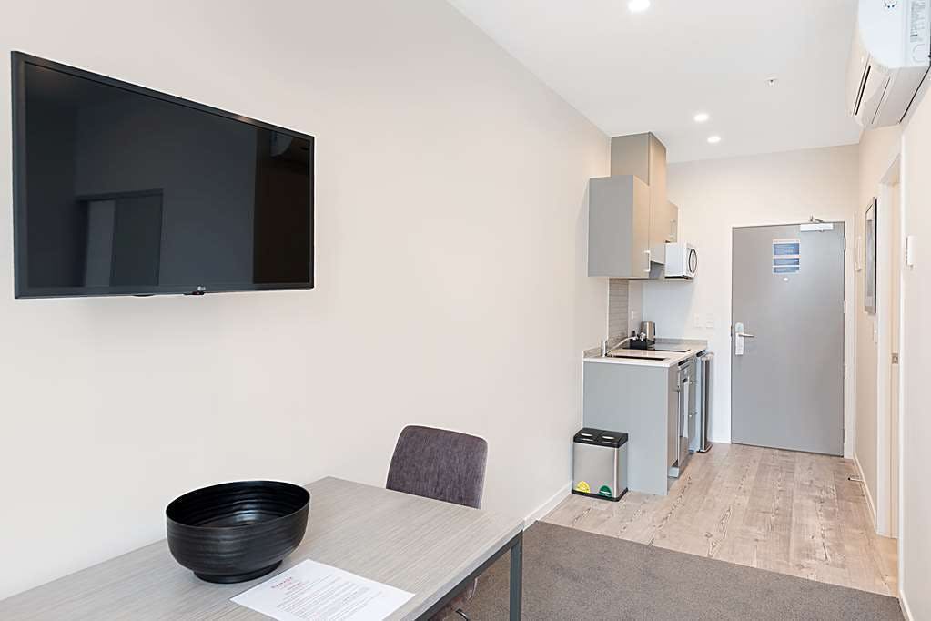 Hotel Ramada Suites By Wyndham Victoria Street West photo 1