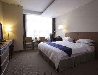 Hotel Ramada by Wyndham Dongtan photo 2