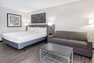 Hotel Ramada Hartford North Airport photo 5