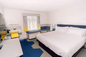 Hotel Microtel Inn & Suites by Wyndham Macedon photo 2