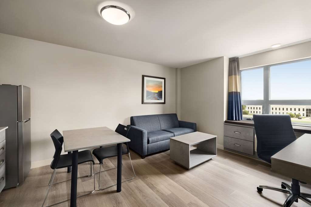 Hotel Microtel Montreal Airpt photo 4