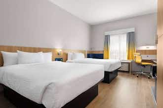 Hotel Microtel Lachute photo 2