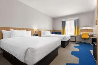 Hotel Microtel Lac-Megantic photo 2