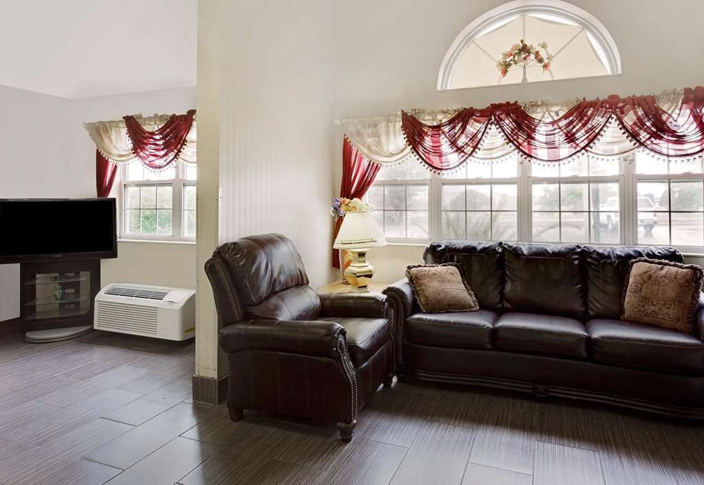 Hotel Microtel Madison East photo 5