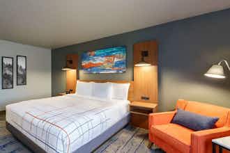Hotel La Quinta Springfield OR photo 1