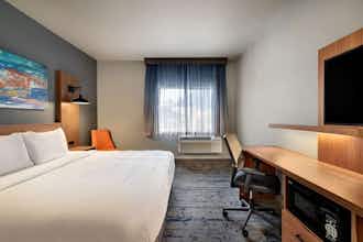 Hotel La Quinta Springfield OR photo 3