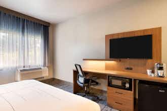 Hotel La Quinta Springfield OR photo 4