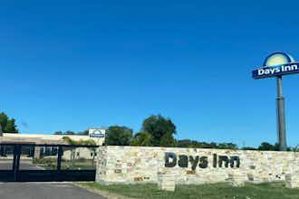 Hotel Days Inn by Wyndham Zarate photo 3