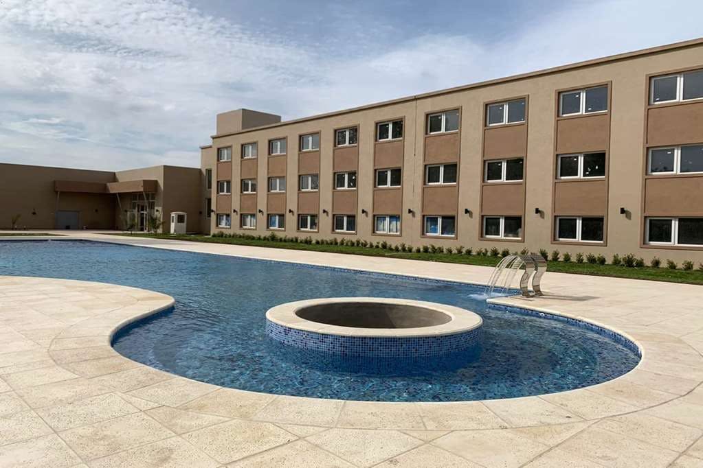 Hotel Days Inn by Wyndham Zarate photo 5