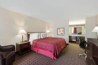 Hotel Days Inn Auburn photo 1