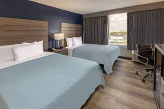 Hotel Baymont Laredo photo 1