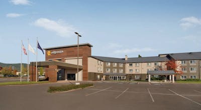 La Quinta Inn & Suites by Wyndham Springfield