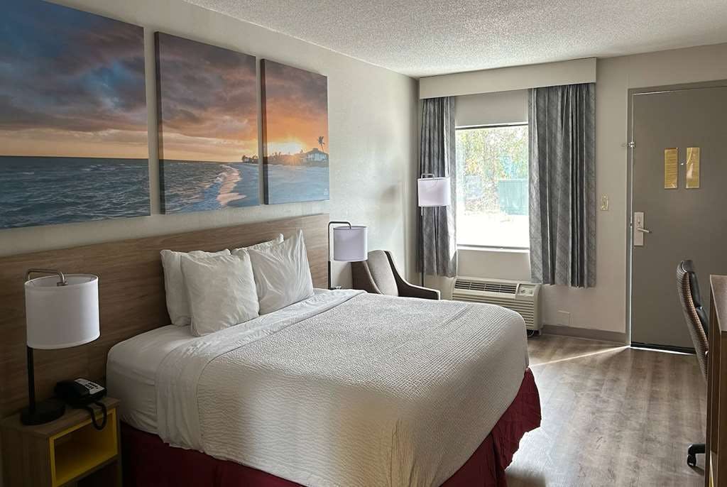 Hotel Days Inn by Wyndham - St. George, SC photo 4