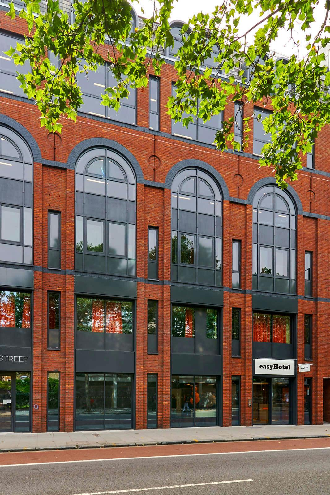 Hotel easyHotel London City Shoreditch photo 2