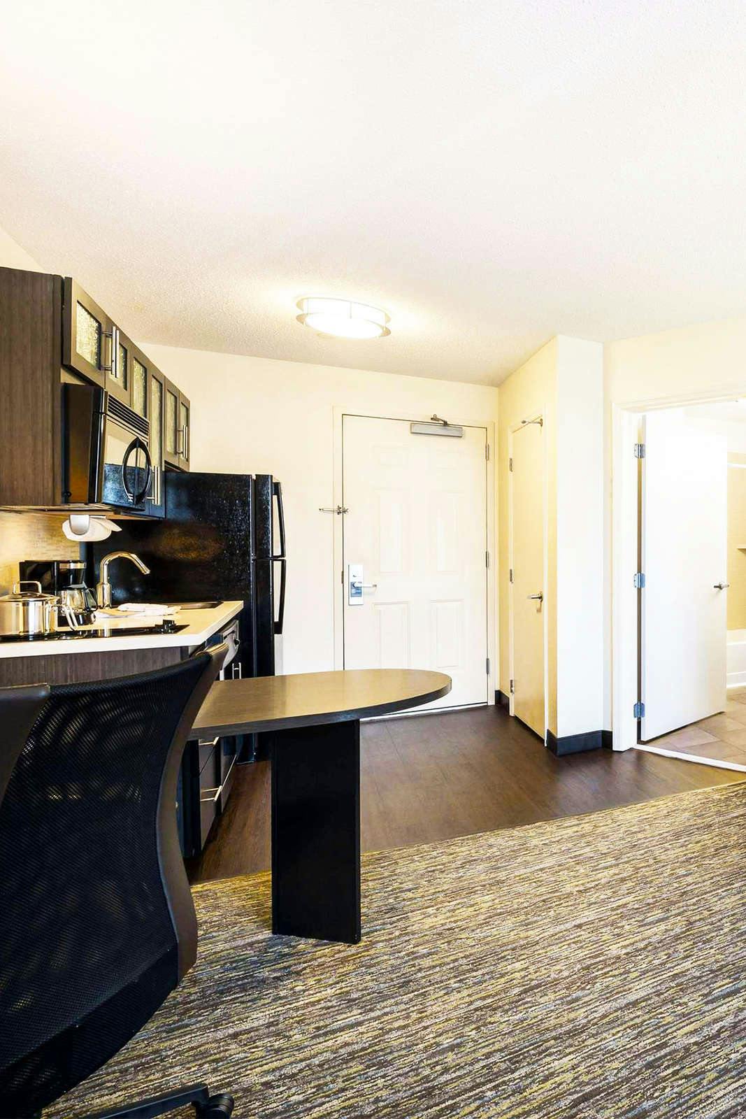 Hotel Sonesta Simply Suites Las Vegas Convention Center photo 2