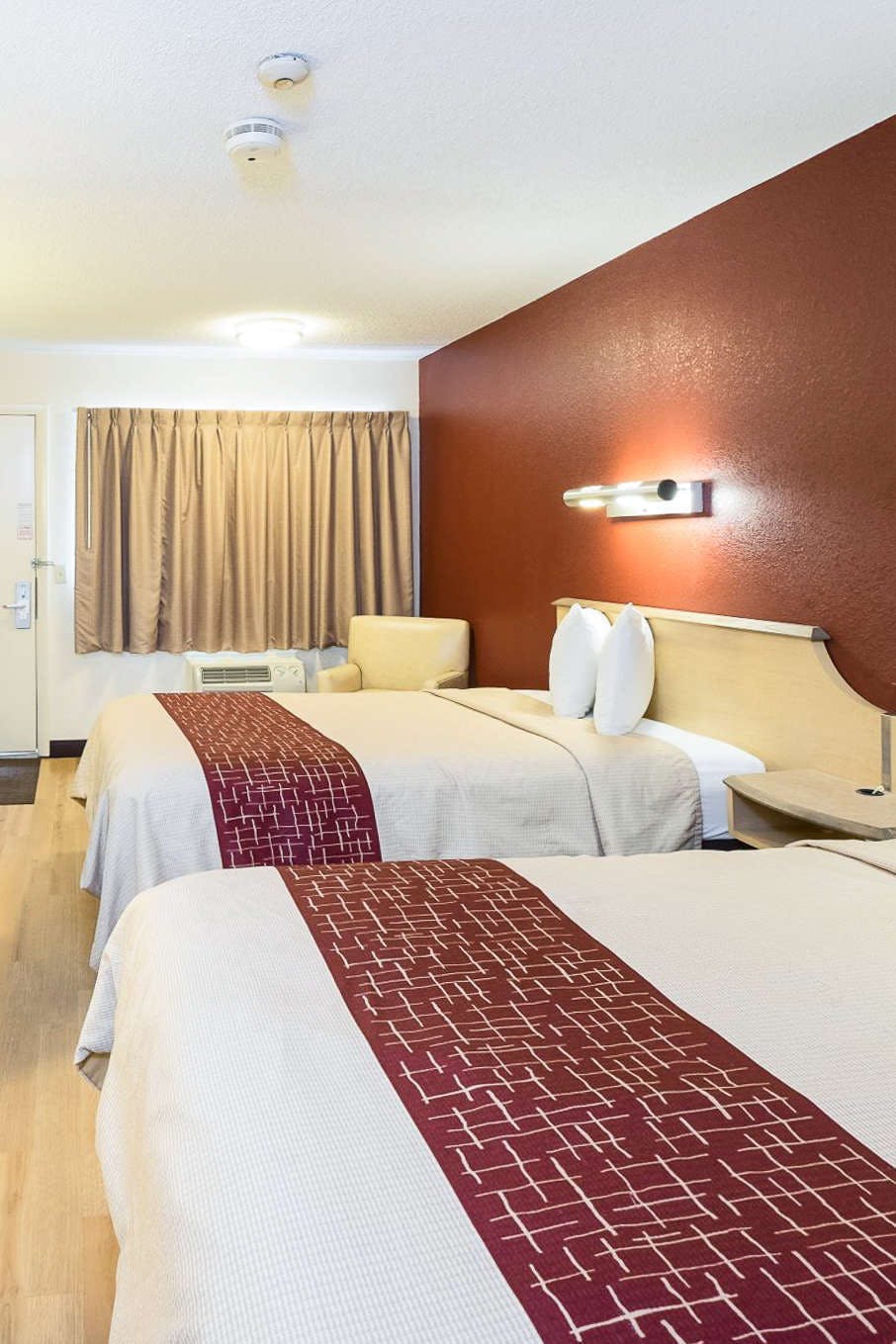 Hotel Red Roof Inn Parkersburg photo 2