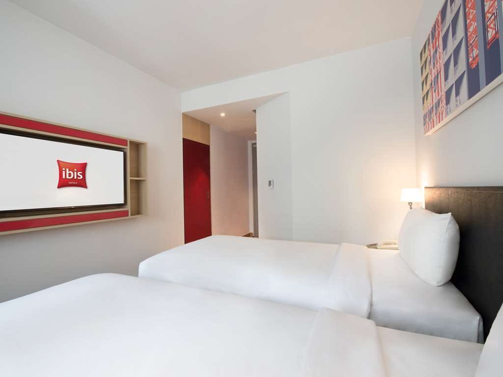 Hotel Ibis Bangkok Sukhumvit 24 photo 3