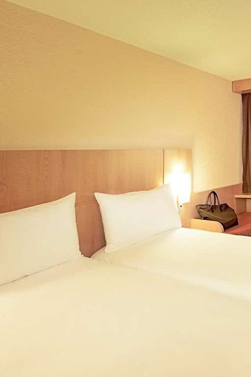Hotel Ibis Orly Chevilly Tram 7 photo 2