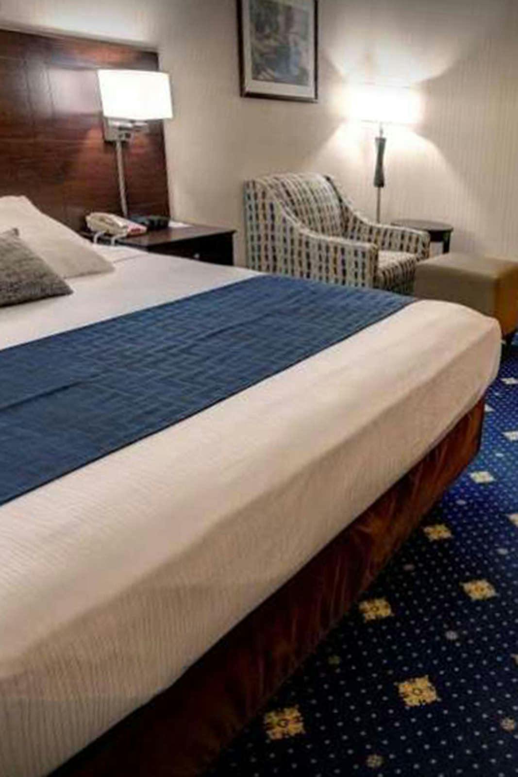 Hotel Baymont by Wyndham Groton/Mystic photo 1